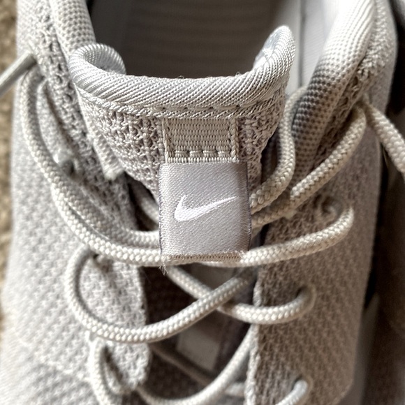 Men’s Nike Grey Shoes - Picture 2 of 5